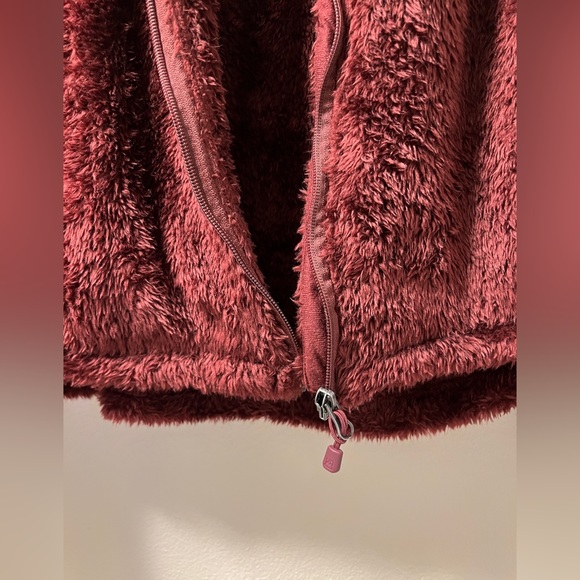 Avalanche outdoor supply company Sherpa zip up - Picture 4 of 6